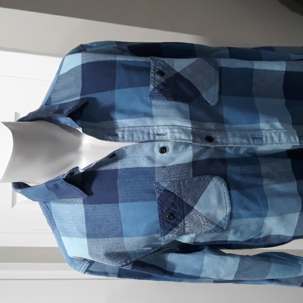 J. Crew mens heavy cotton blue plaid shirt. Large